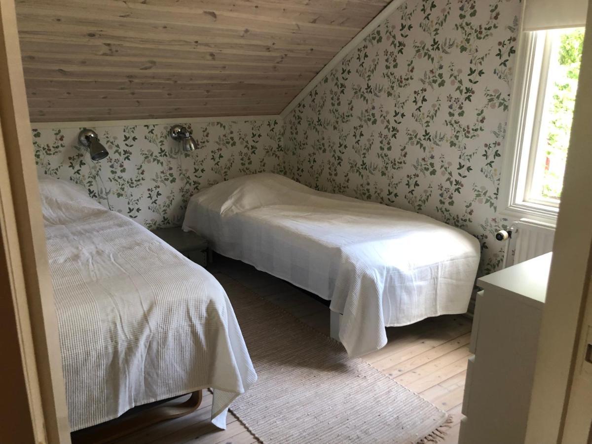 Mysig Lantlig Stuga, Nycklaroer Korsberga Buitenkant foto